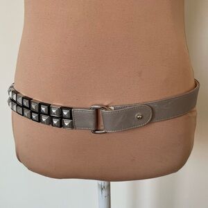 Suzi Roher Canada Gray Leather Black Silver Eurometal Studded Elastic Belt Sz L